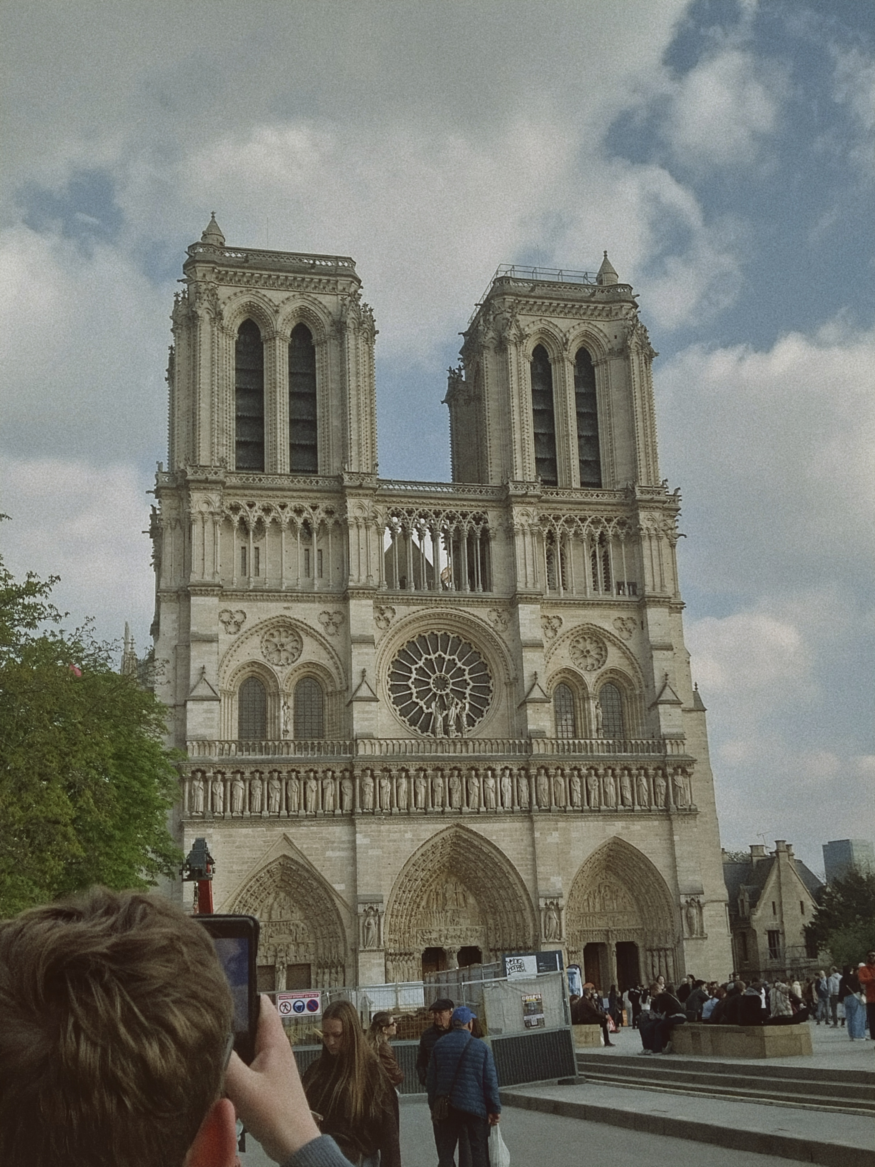 A grainy photo of Notre Dame.
